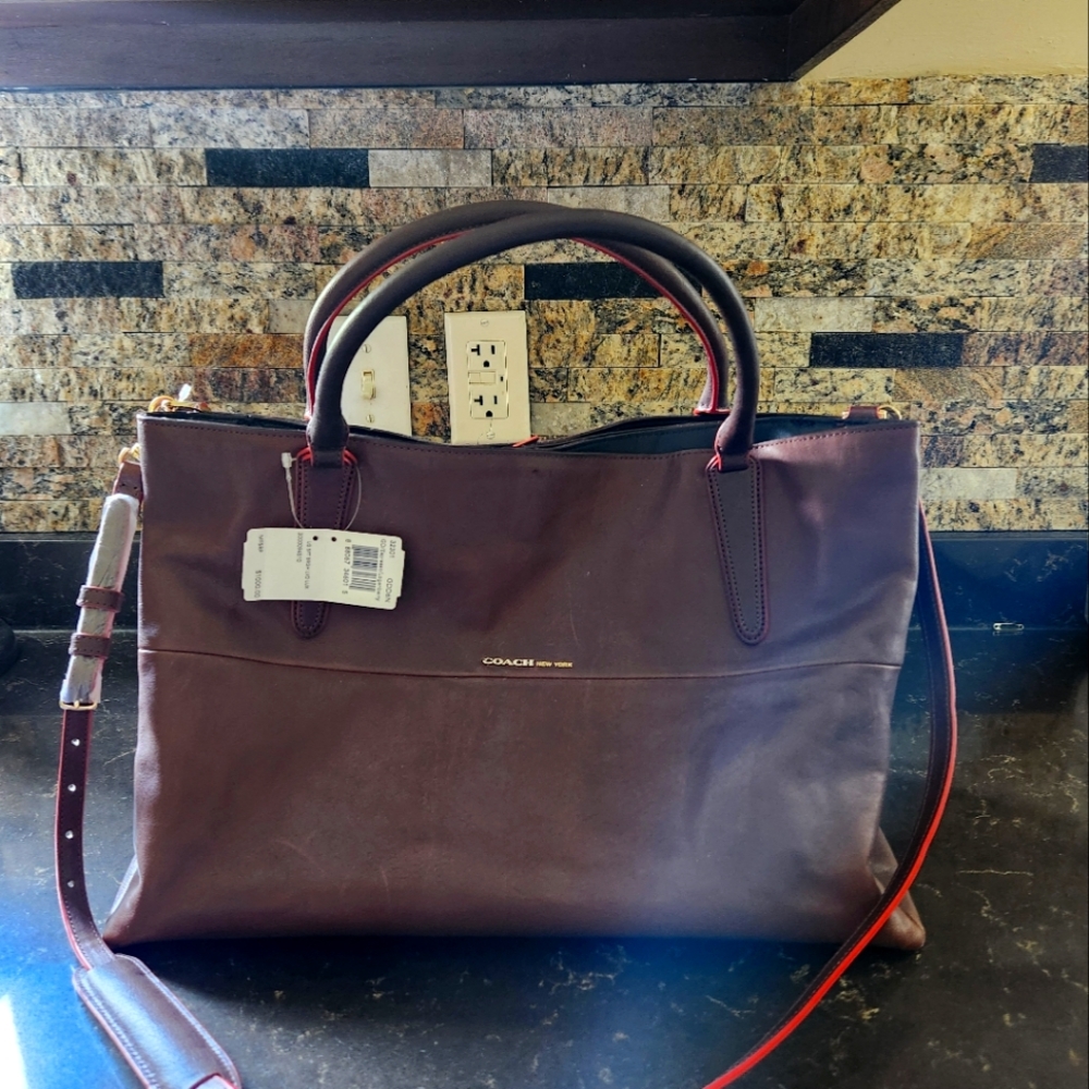COACH Womens Leather Tote Bag - Burgundy